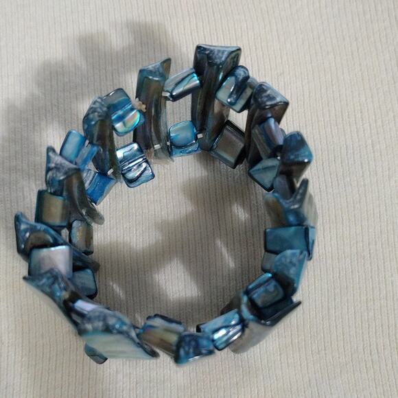 Blue Dyed Bar Shell Stretch Bracelet - Picture 3 of 5